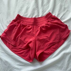 Lululemon Hottie Hot Low-Rise Lined Shorts 2.5”